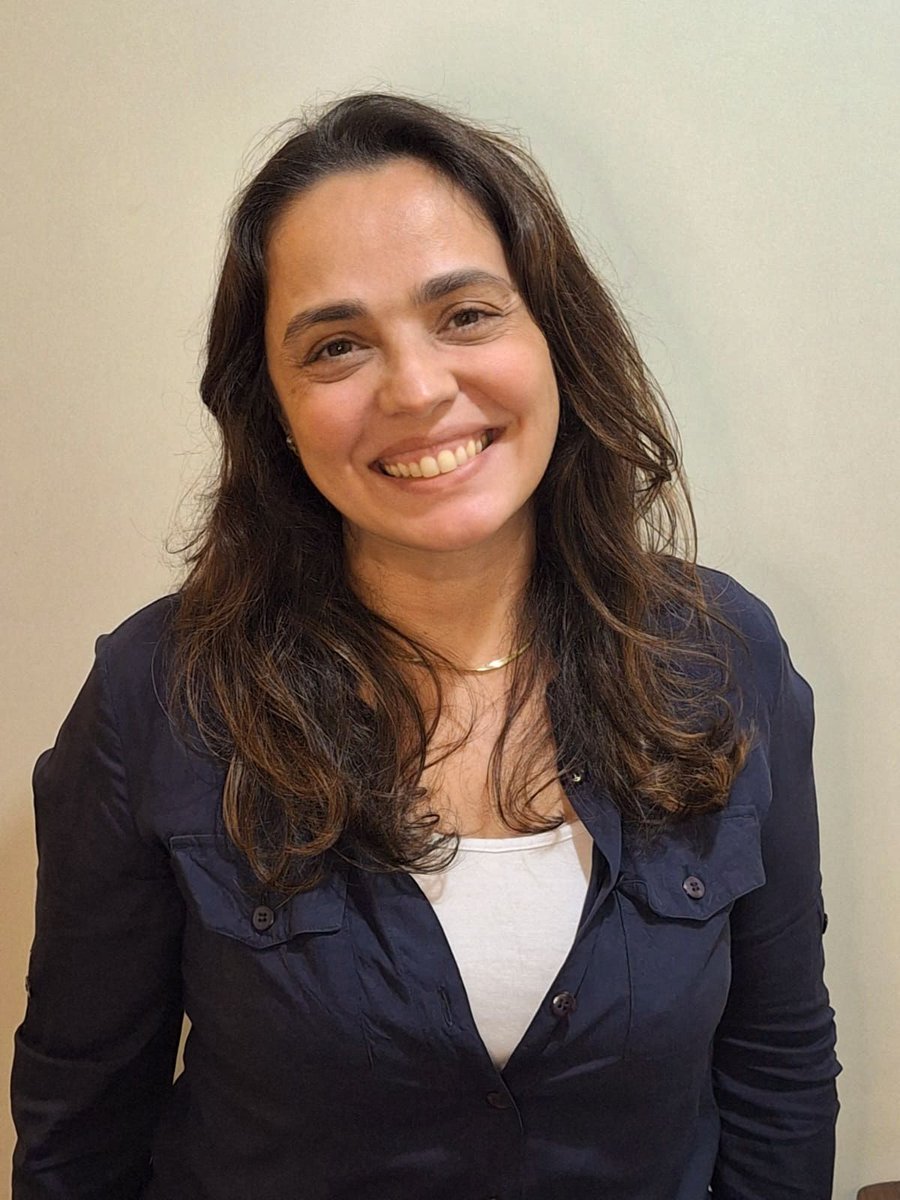 Retrato de Luciana Caetano — Teacher Lu